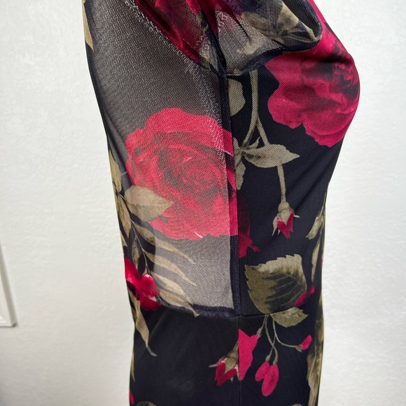 Dress with flowery fabric in medium size - Picture 6 of 15